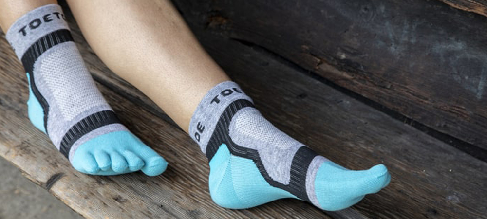 Why do people decide to wear toe socks 5